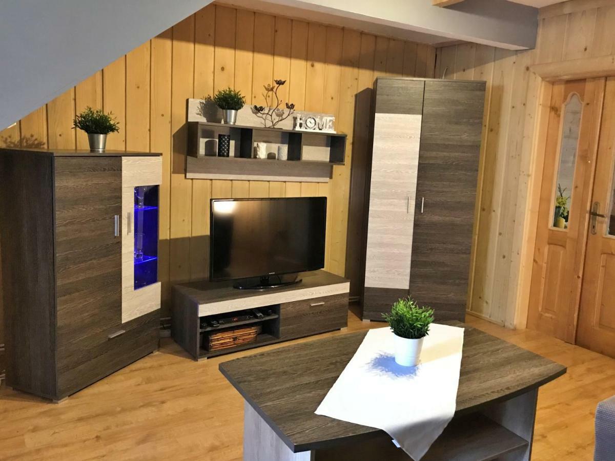 Appartement Bukowy Gosciniec à Poronin Extérieur photo